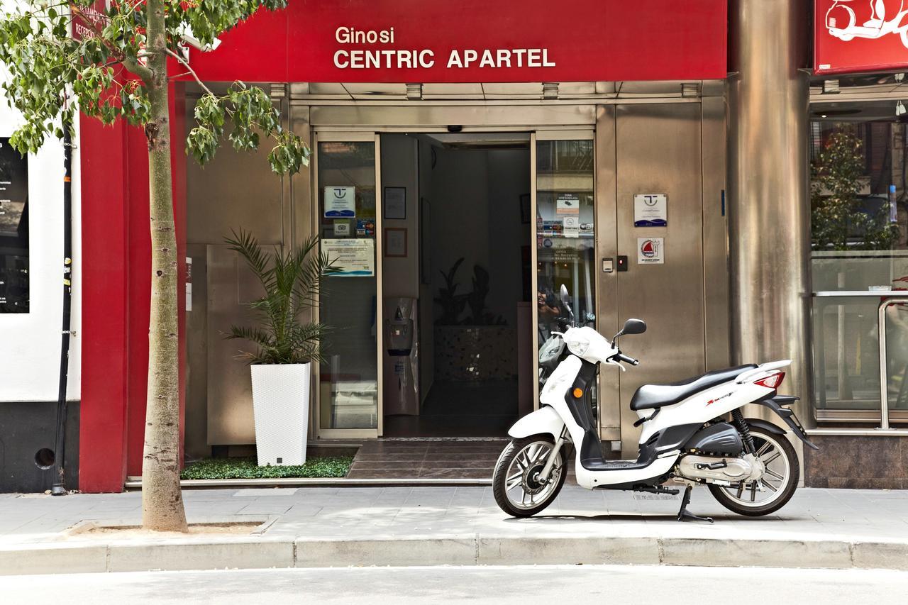 Ginosi Basics Centric Apartel Кастельдефельс Экстерьер фото